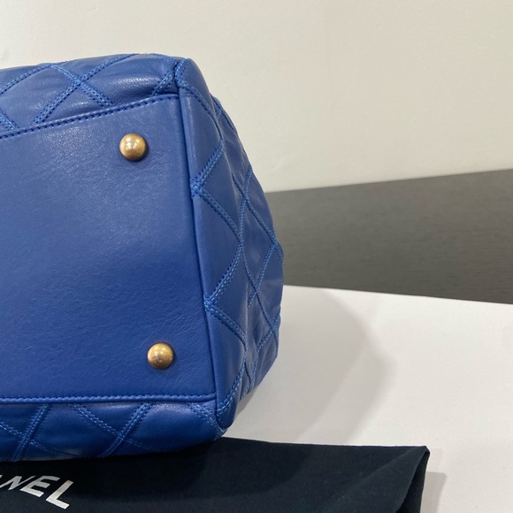 💙💙Gorgeous Chanel CC Quailted tote bag - Picture 7 of 11